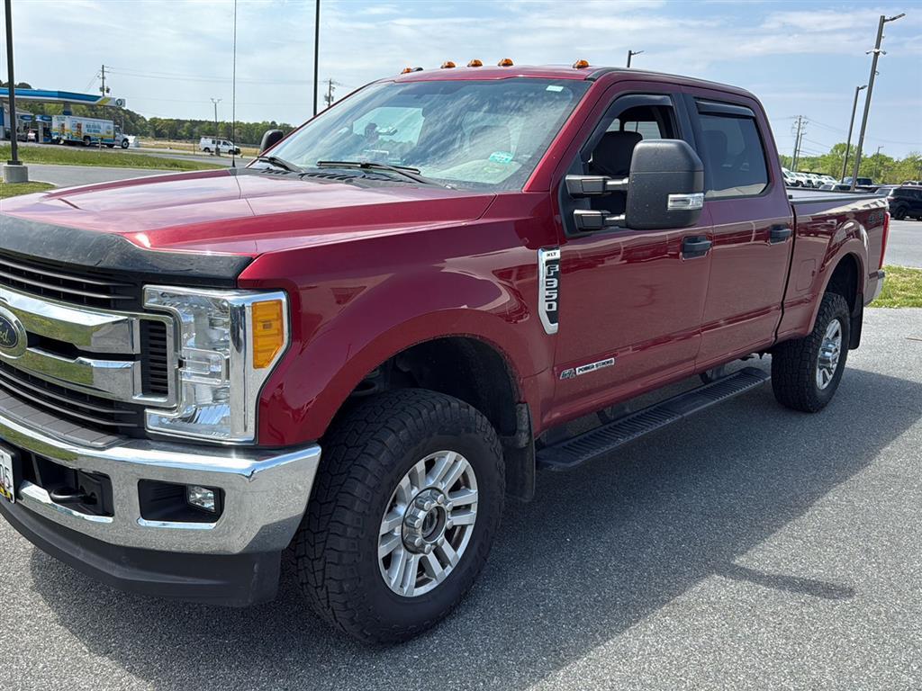 Ruby Red Metallic Tinted Clearcoat 2017 Ford F-350 Super Duty XLT Crew Cab 4WD Pickup Truck Four-Wheel Drive 6-Speed Automatic