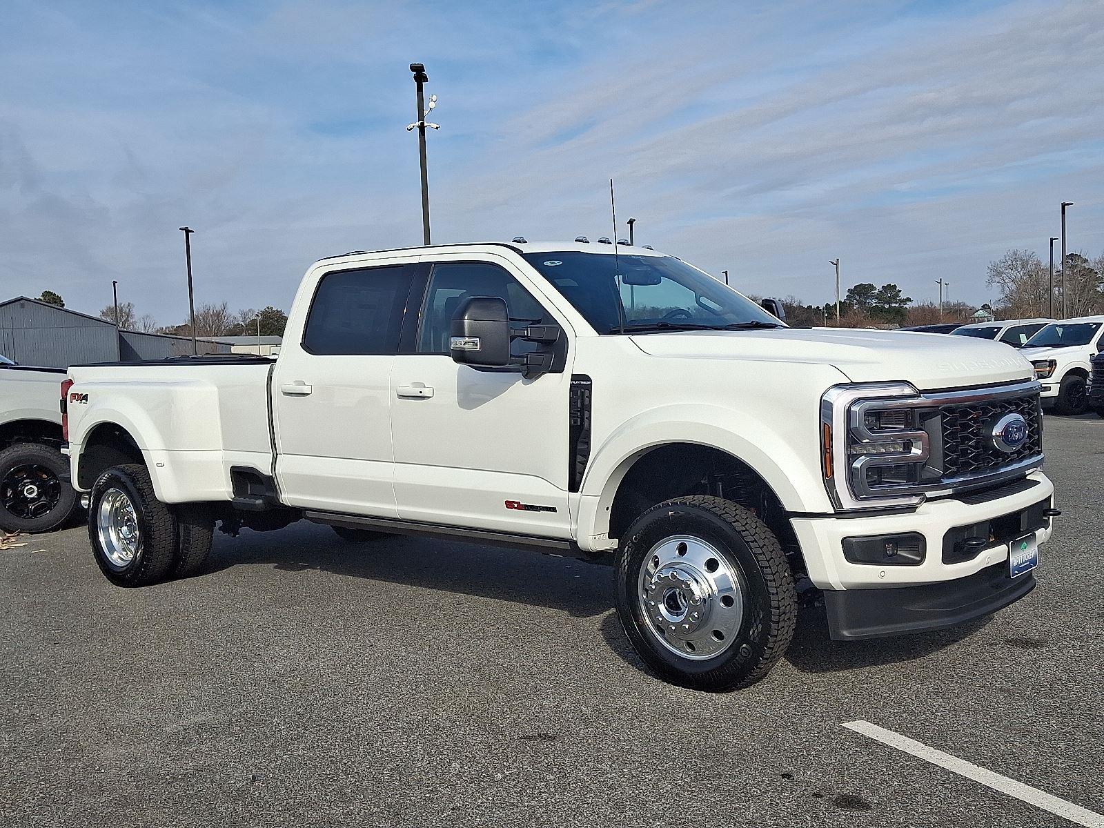 2026 Ford F-450 Super Duty Platinum Crew Cab LB DRW 4WD
