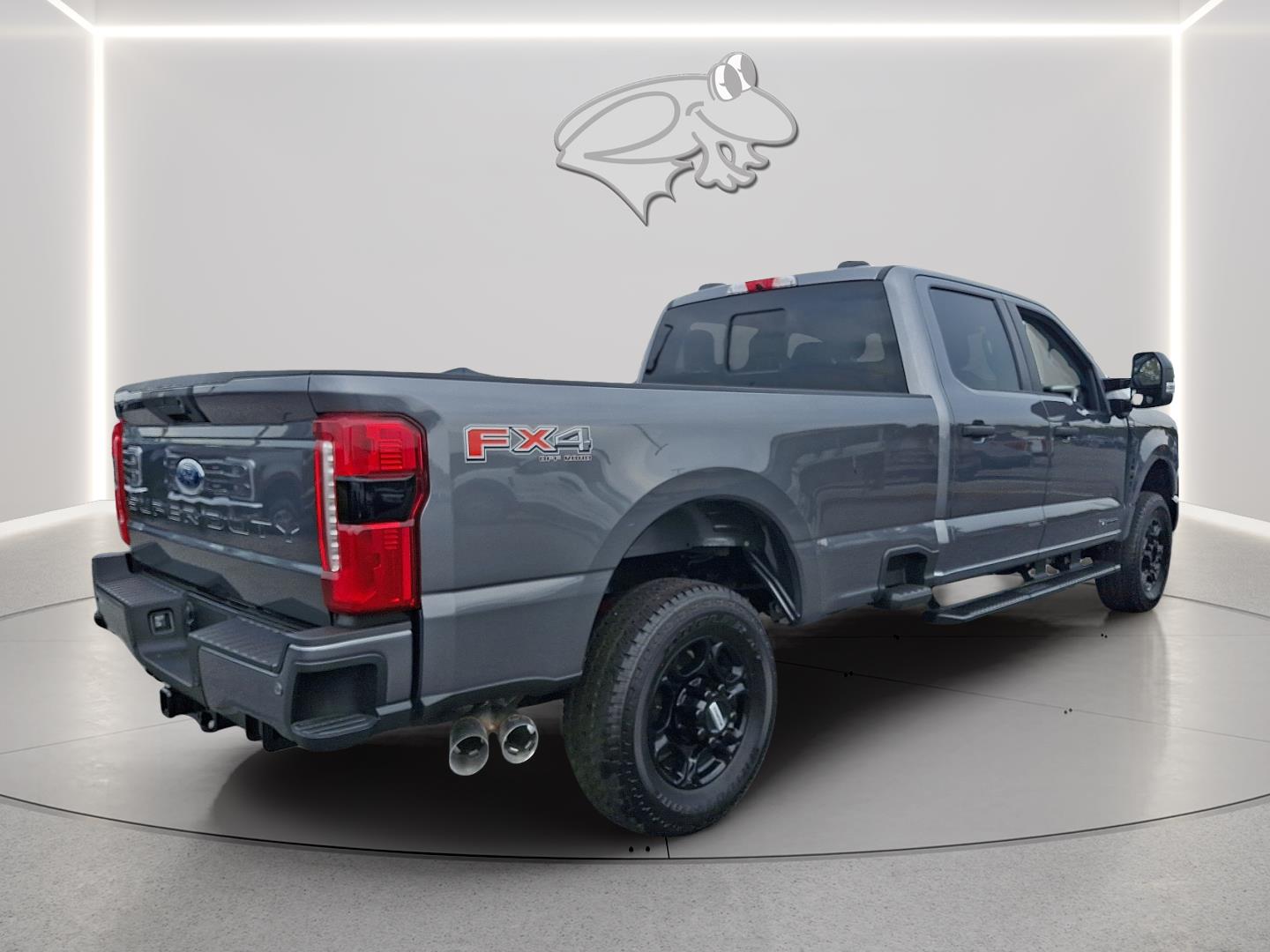 View vehicle photo 3