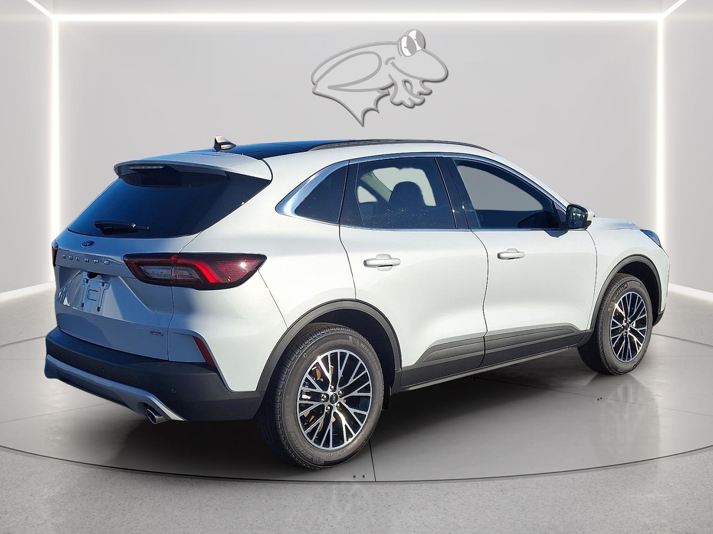 View vehicle photo 3