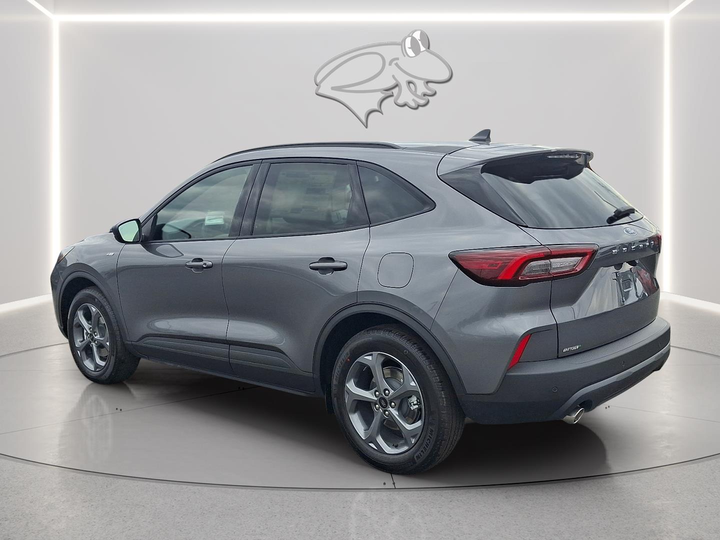 View vehicle photo 3