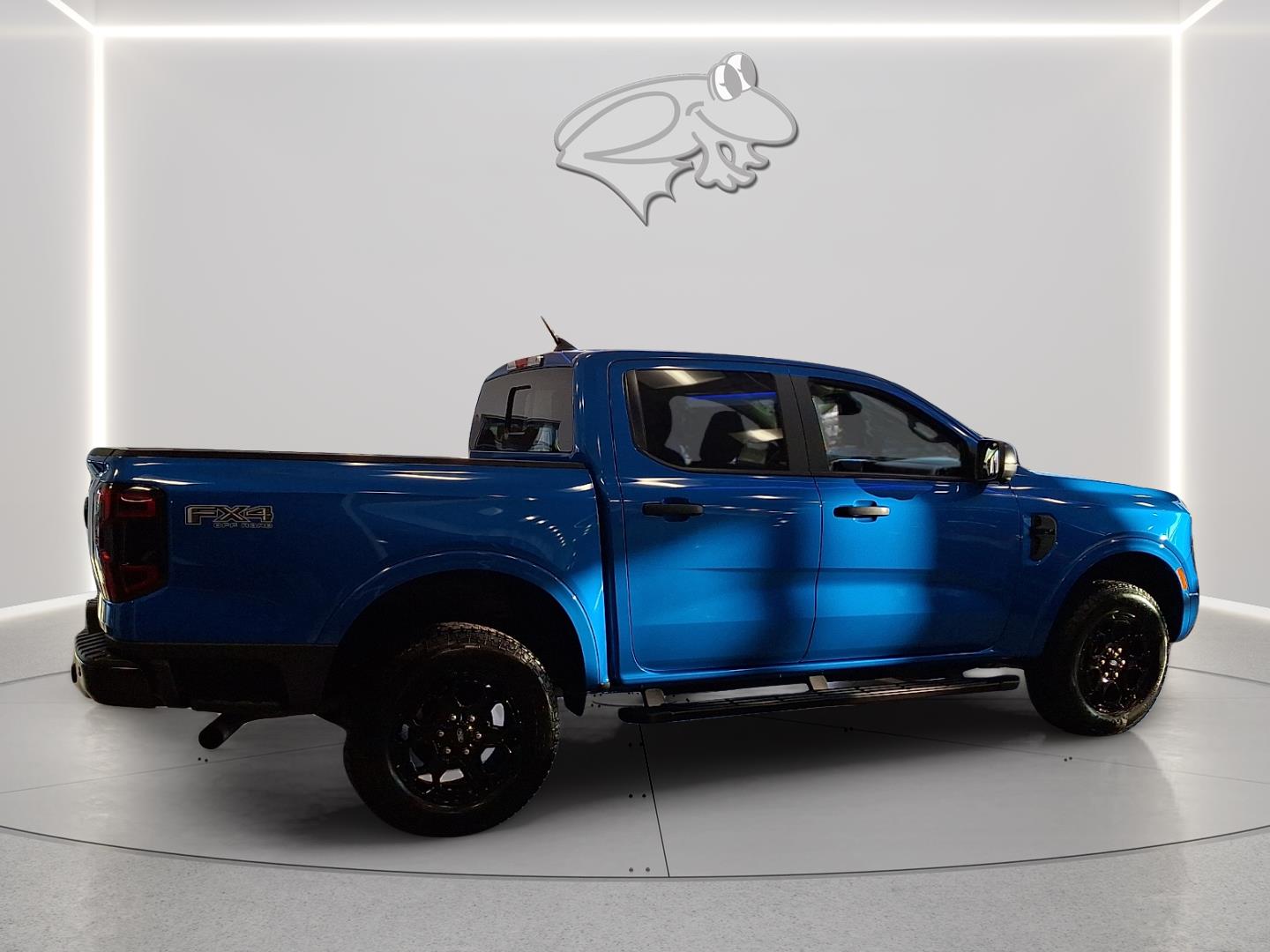 View vehicle photo 4