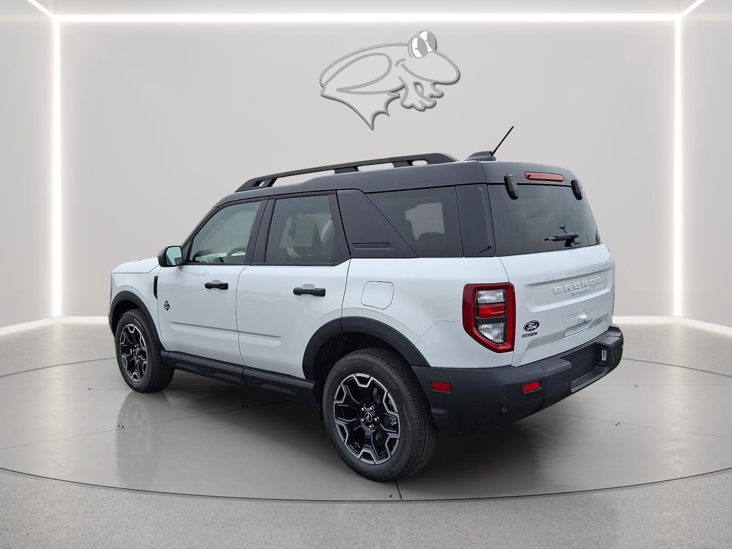 View vehicle photo 2