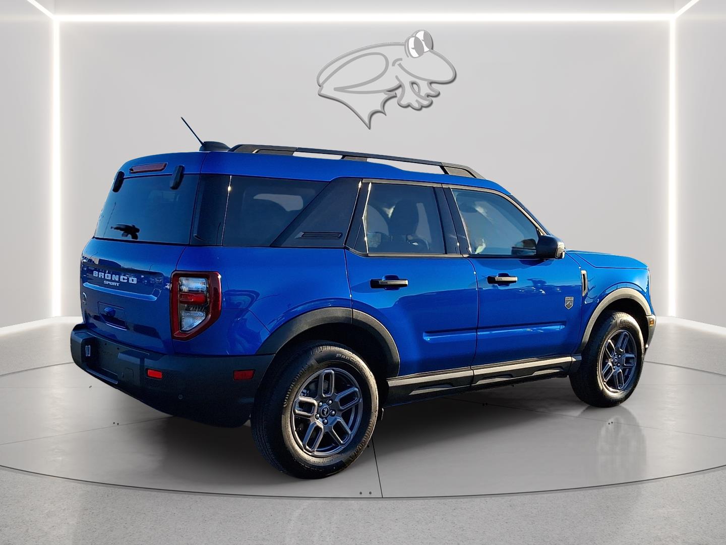 View vehicle photo 3