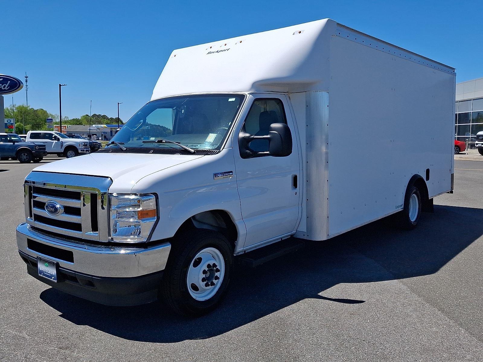 Oxford White 2022 Ford E-Series Chassis E-350 SD Cutaway SB RWD Pickup Truck Rear-Wheel Drive 6-Speed Automatic