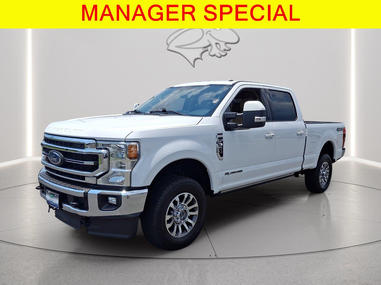 Oxford White 2022 Ford F-350 Super Duty Pickup Truck Four-Wheel Drive Automatic