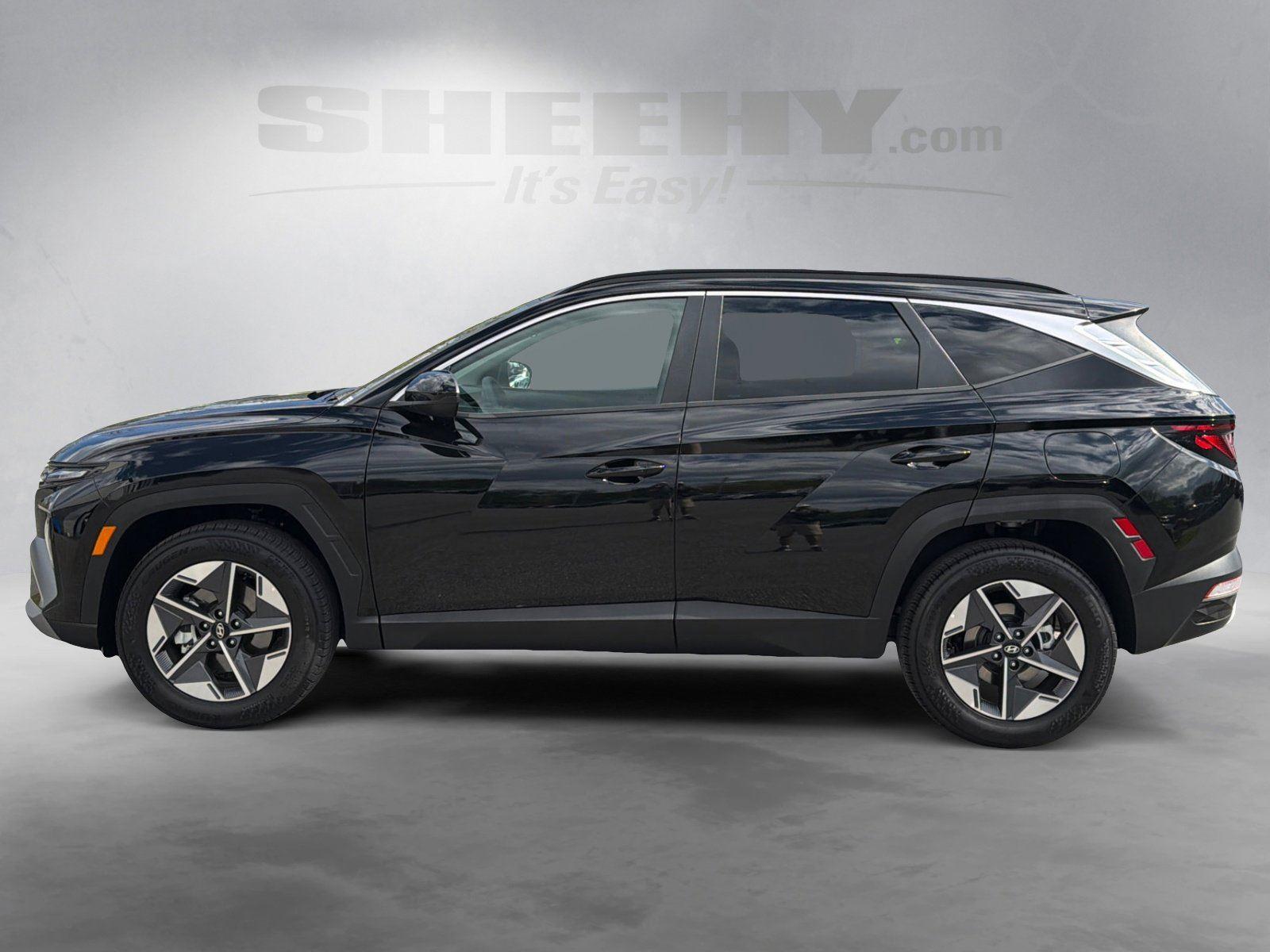 Used 2026 Phantom Black Hyundai SEL image 14