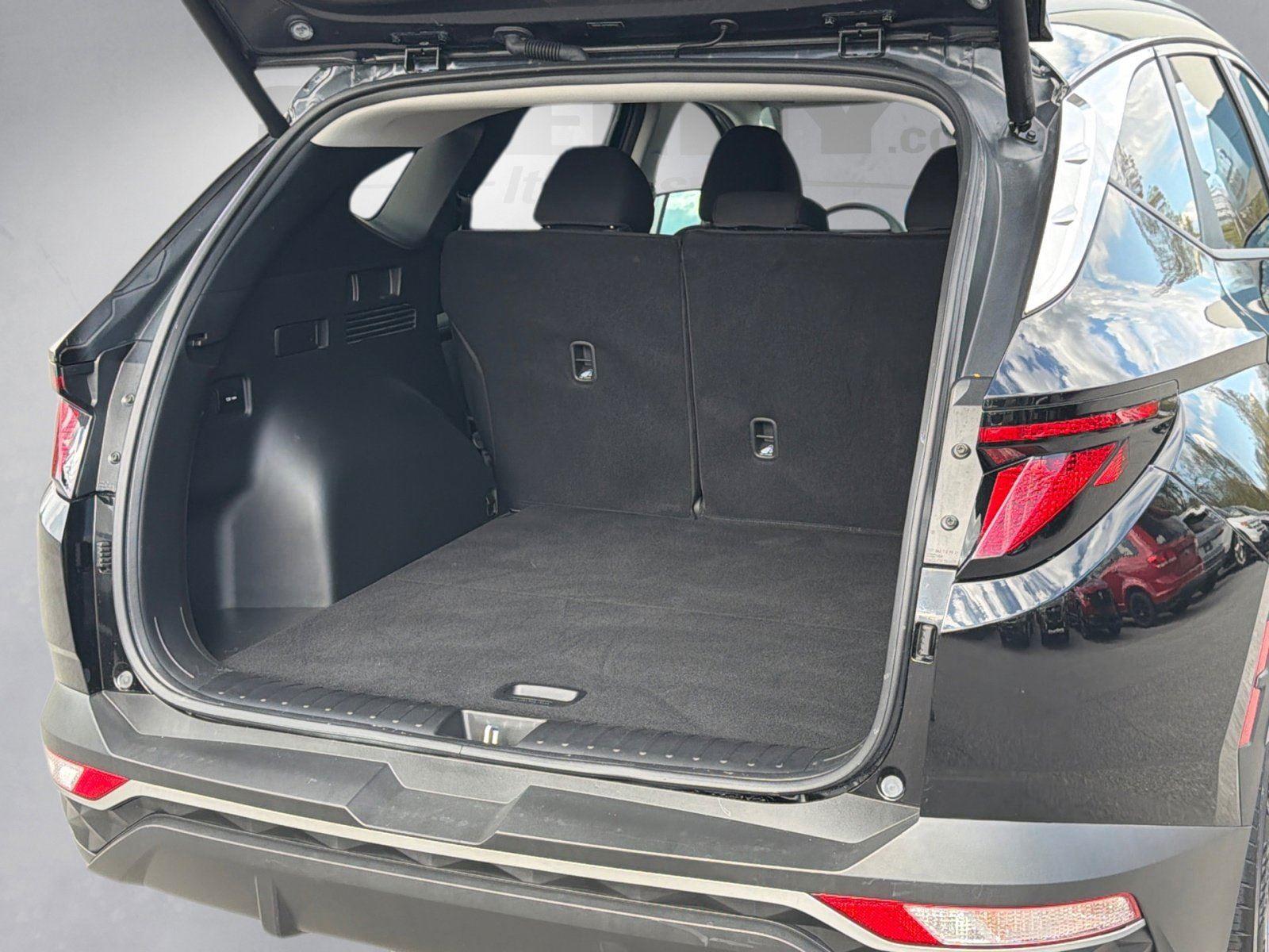 Used 2026 Phantom Black Hyundai SEL image 22