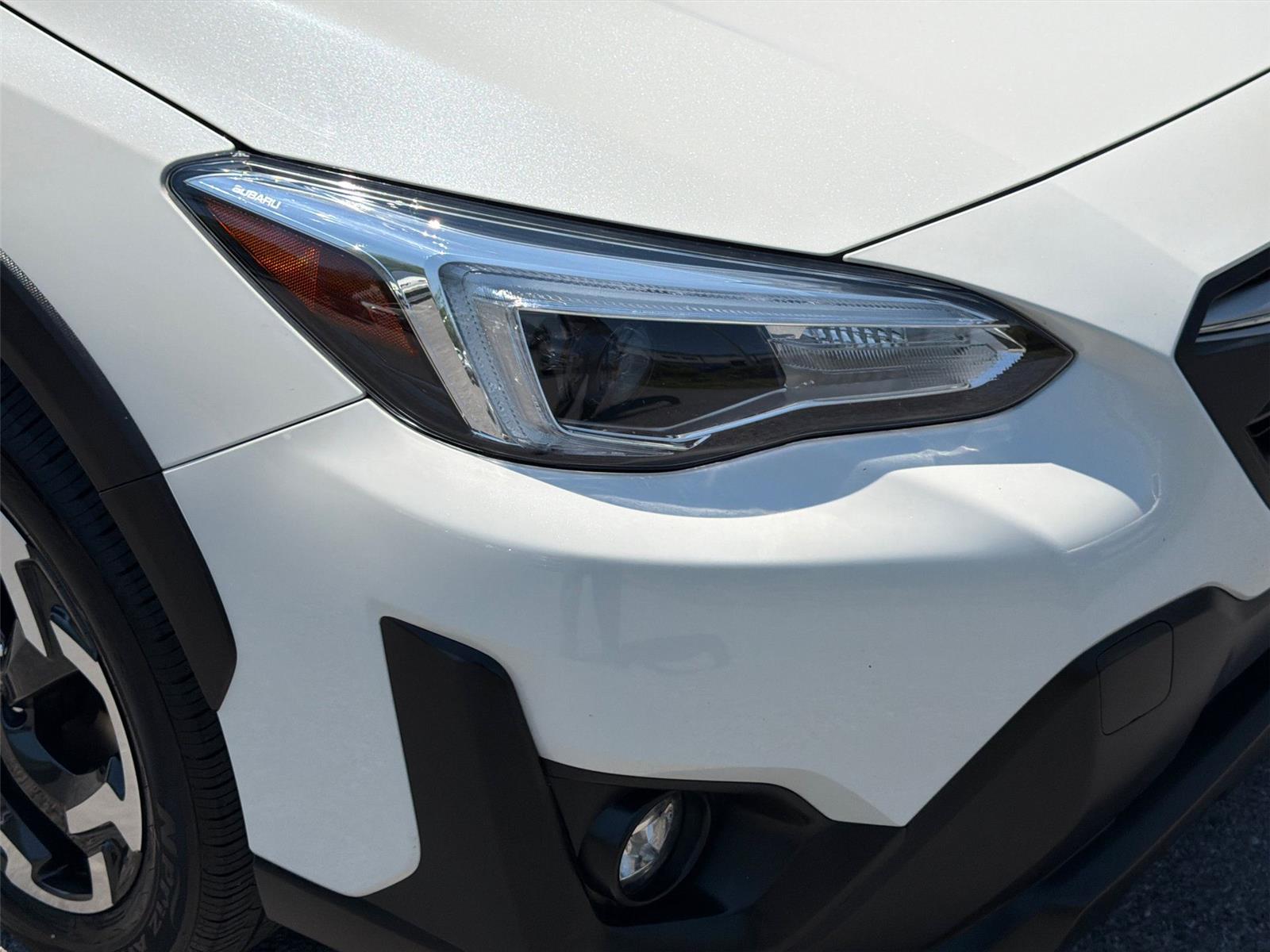 Used 2022 Crystal White Pearl Subaru Limited image 27