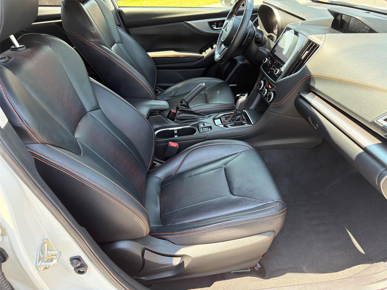 Used 2022 Crystal White Pearl Subaru Limited image 31