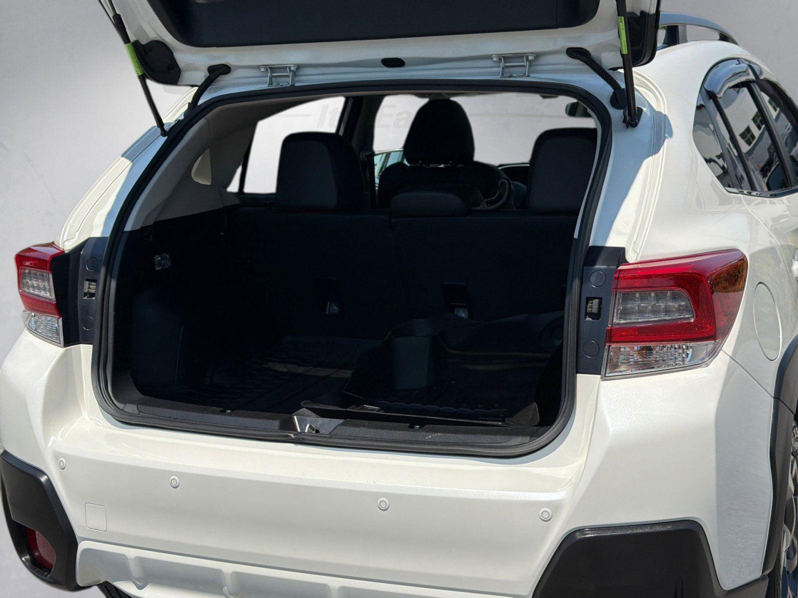 Used 2022 Crystal White Pearl Subaru Limited image 22