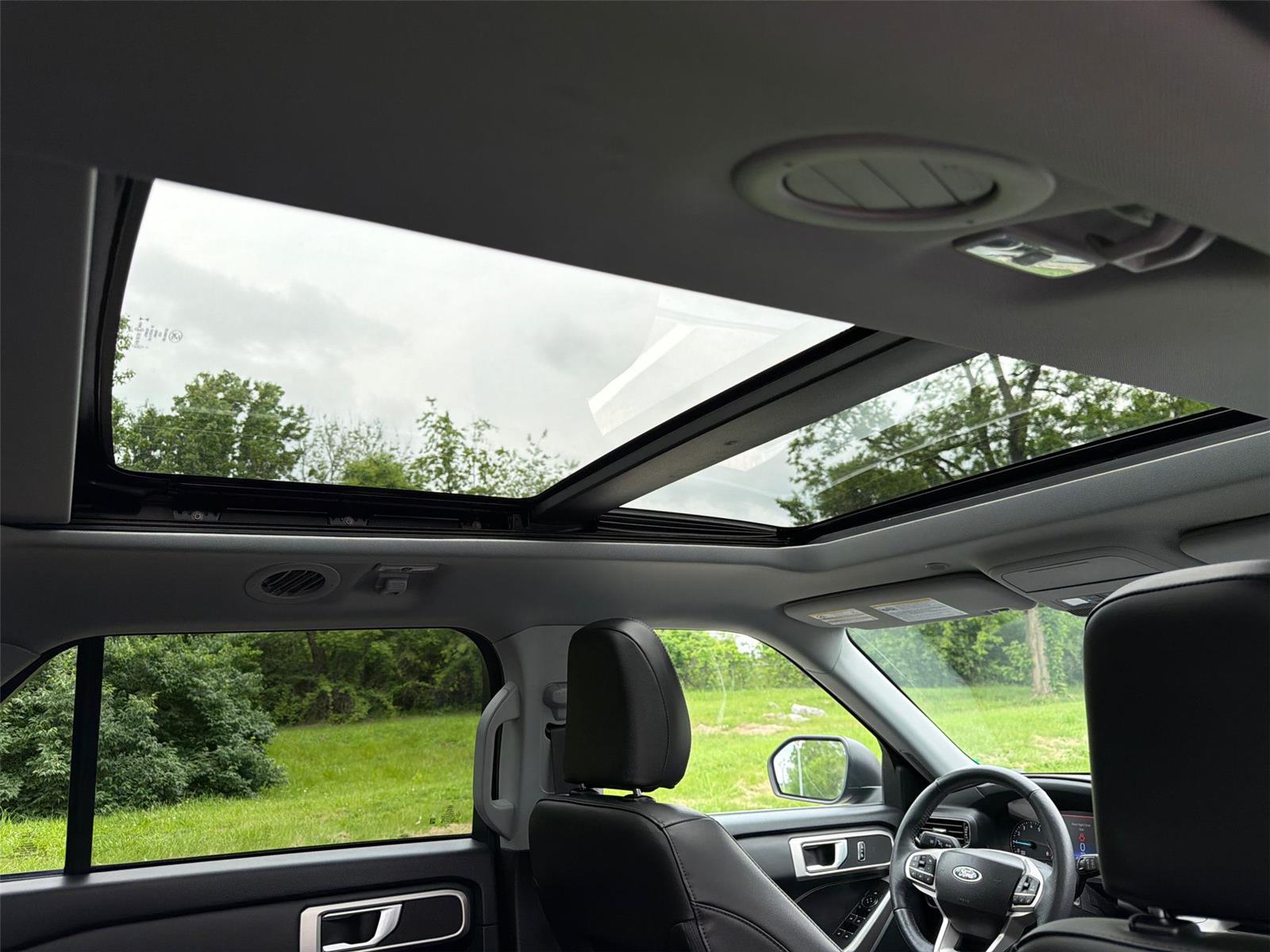 Used 2023 Carbonized Gray Metallic Ford XLT image 9