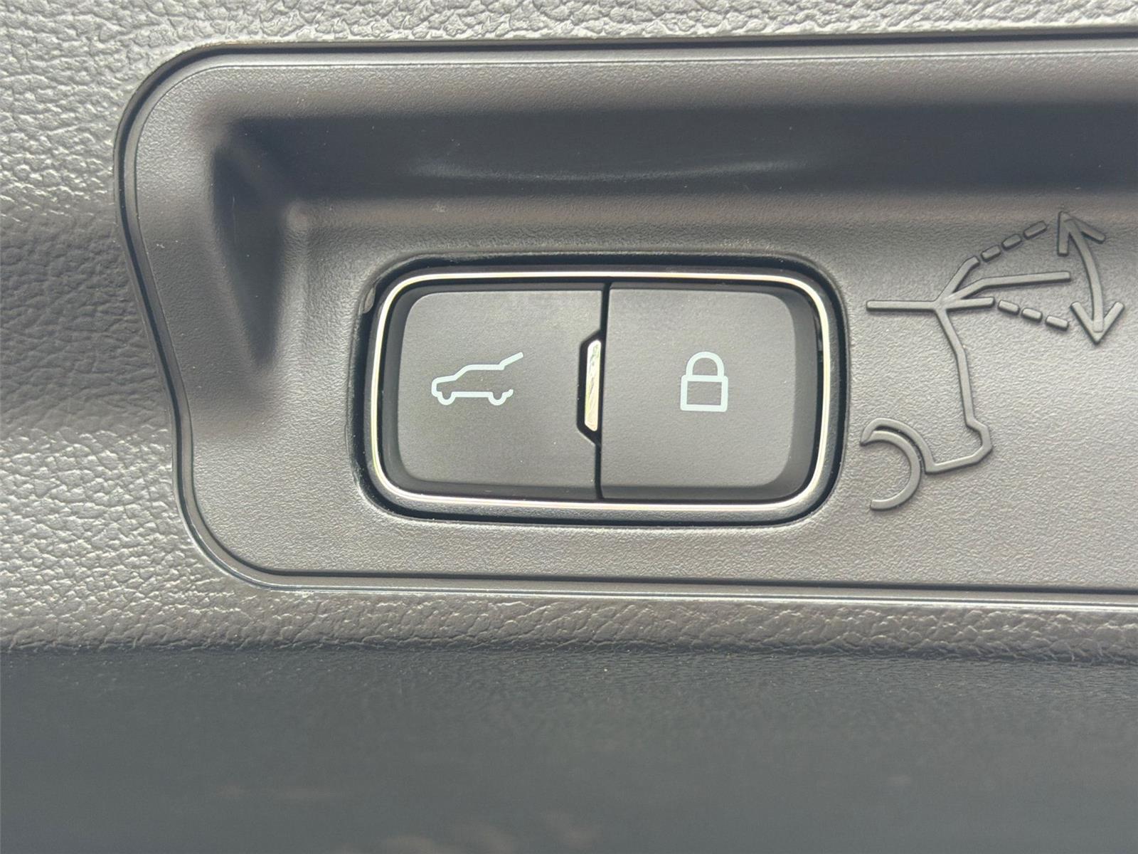 Used 2023 Carbonized Gray Metallic Ford XLT image 30