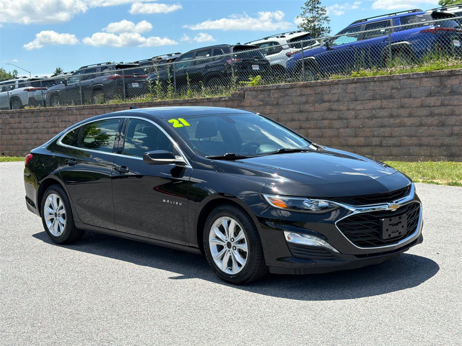 Mosaic Black Metallic 2021 Chevrolet Malibu Sedan Front-Wheel Drive Continuously Variable Transmission