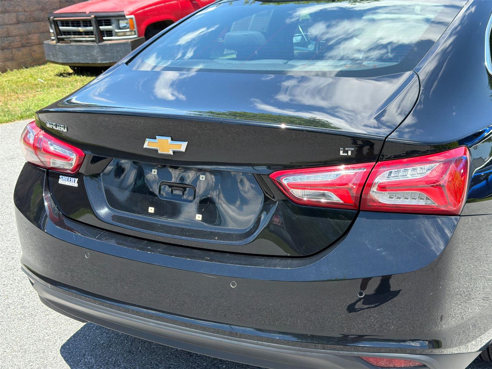 Used 2021 Mosaic Black Metallic Chevrolet LT image 25