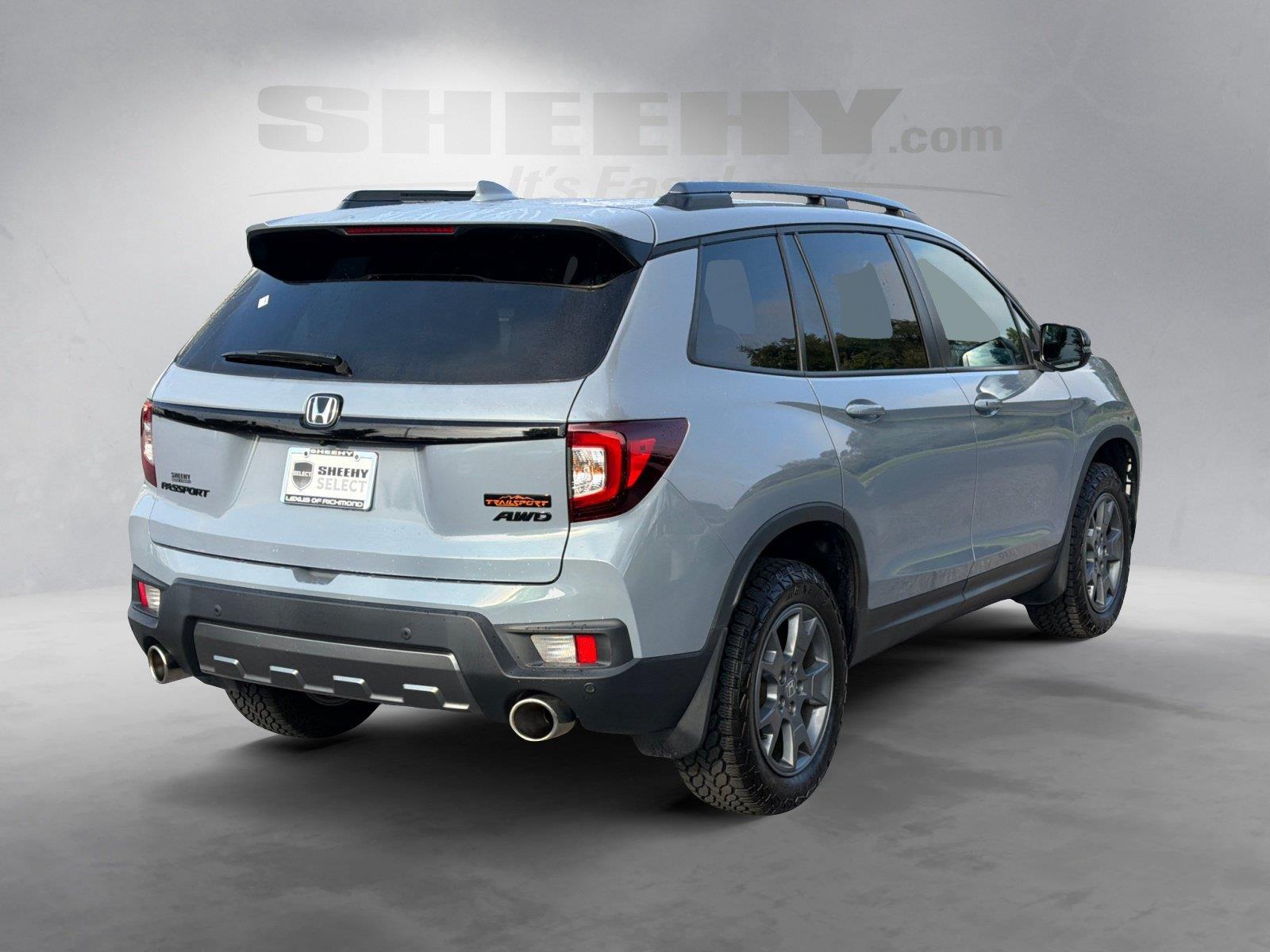 Used 2025 Sonic Gray Pearl Honda TrailSport image 11