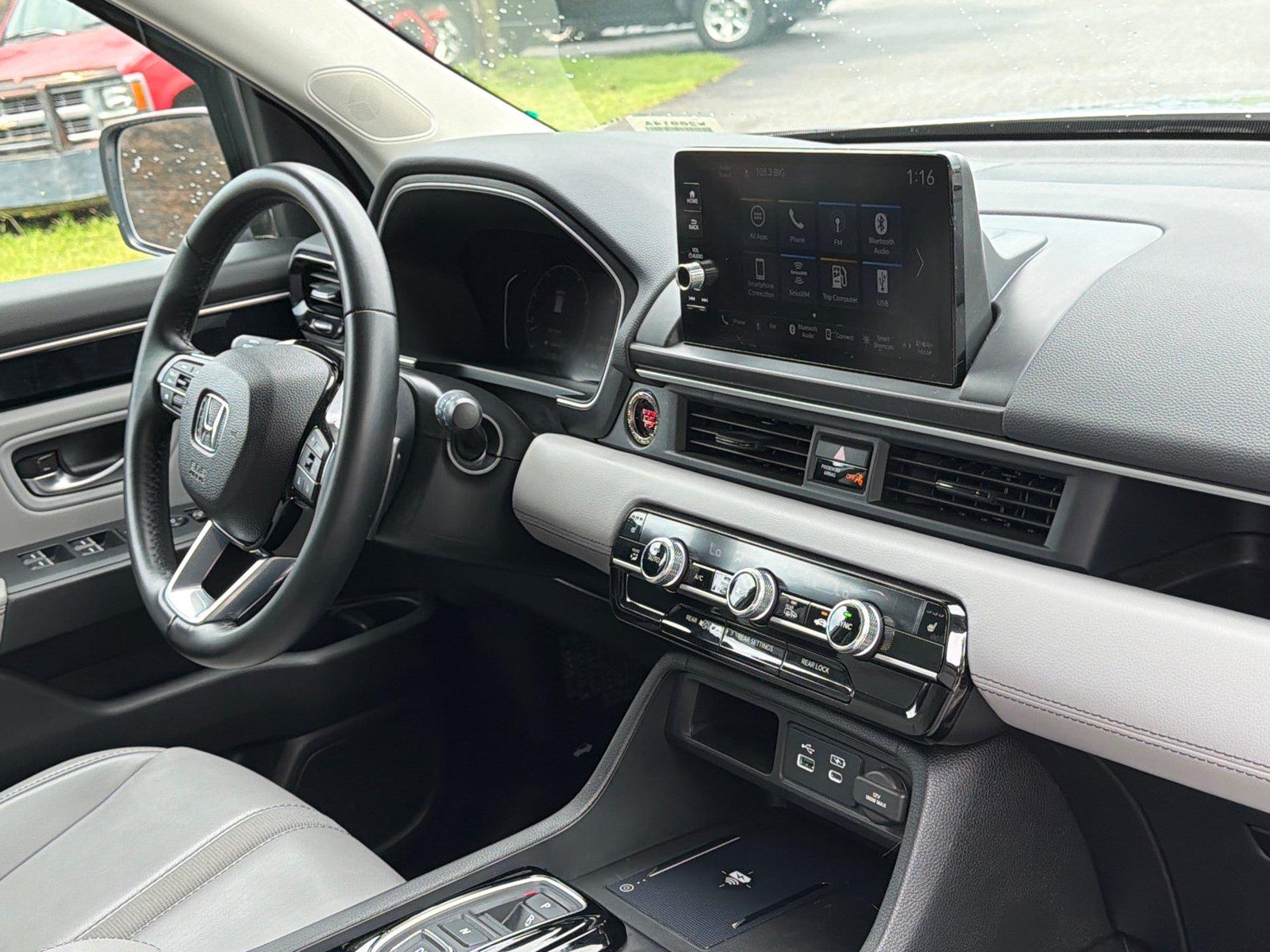 Used 2025 Lunar Silver Metallic Honda EX-L image 27