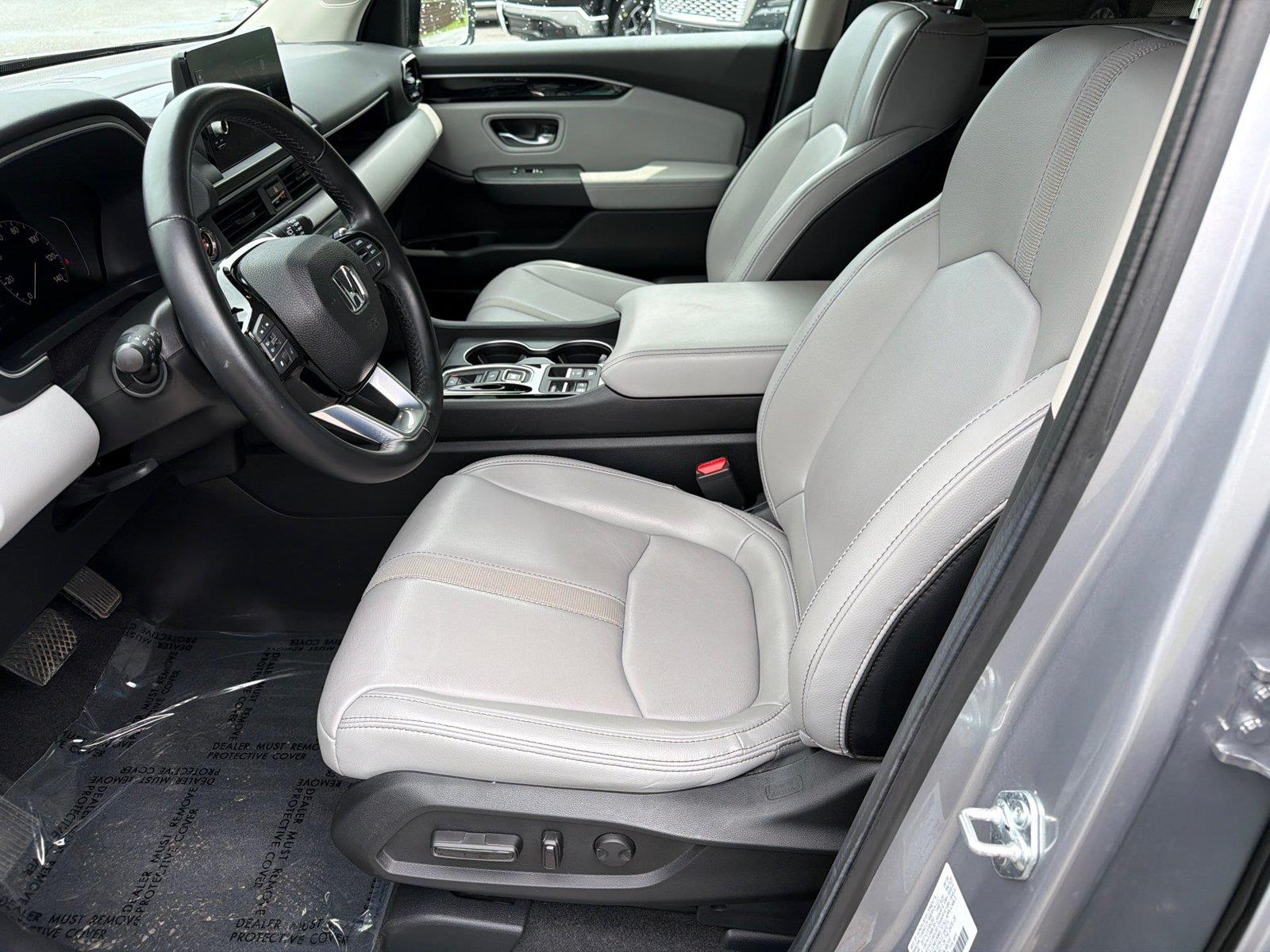 Used 2025 Lunar Silver Metallic Honda EX-L image 8
