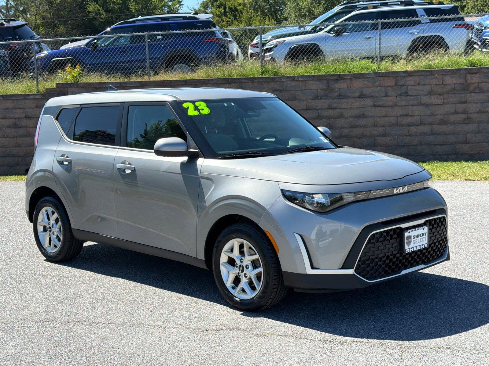 2023 Kia Soul LX FWD