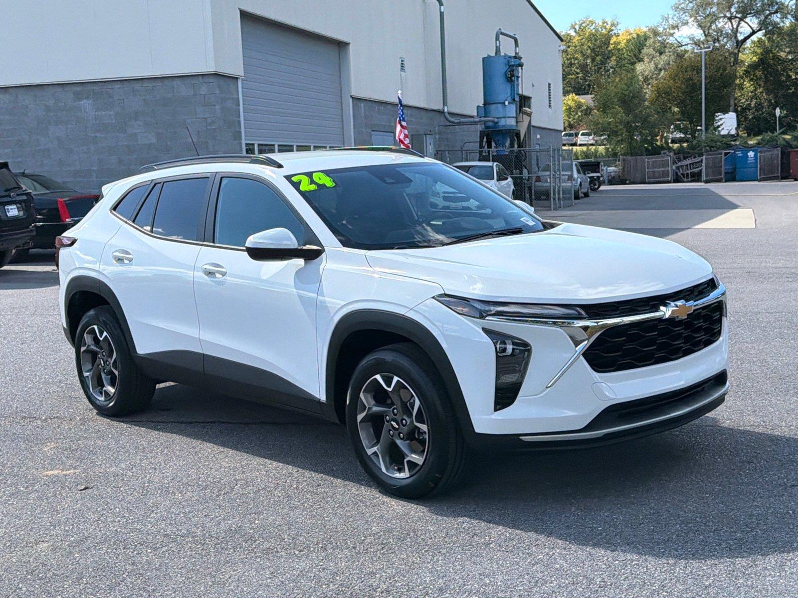 Summit White 2024 Chevrolet Trax SUV / Crossover Front-Wheel Drive 6-Speed Automatic