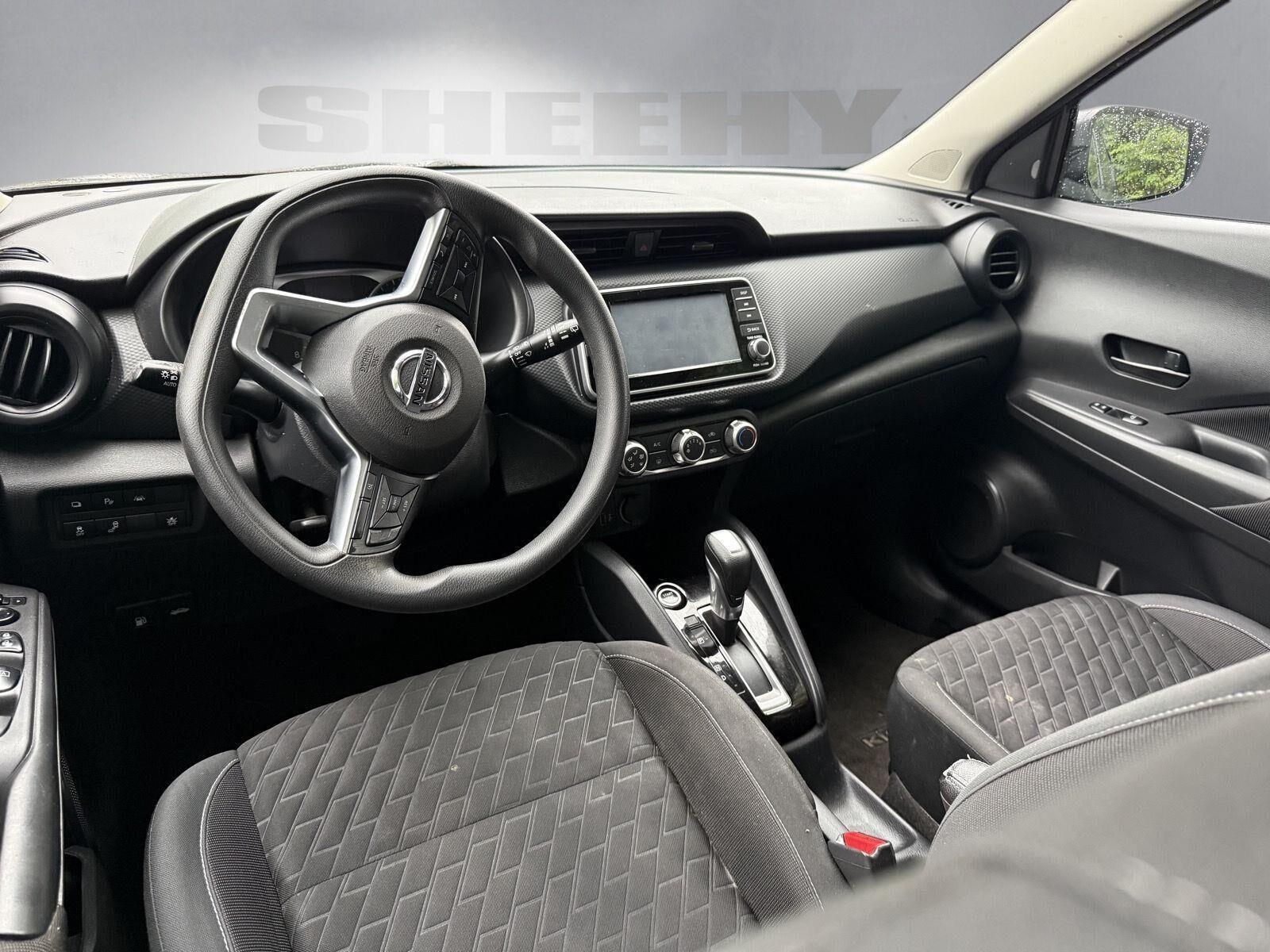 Used 2021 Super Black Nissan S image 3
