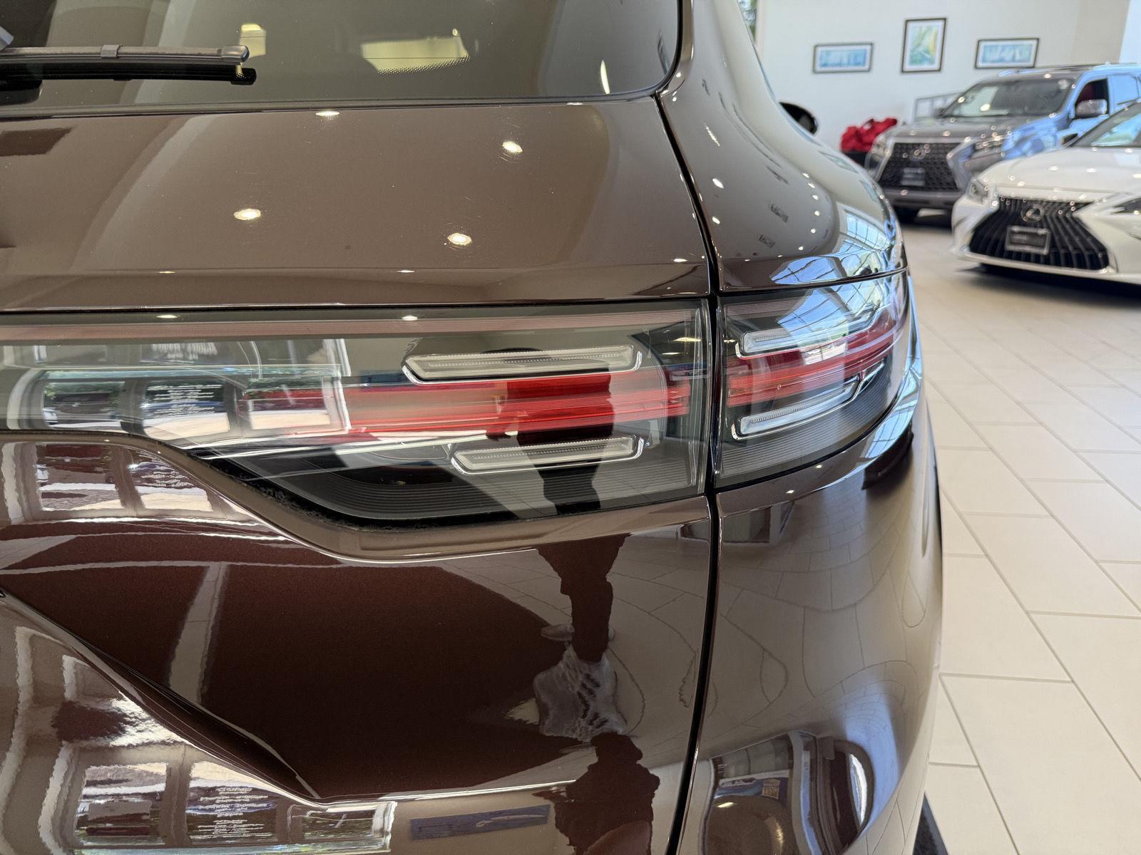 Used 2023 Mahogany Metallic Porsche Platinum Edition image 28