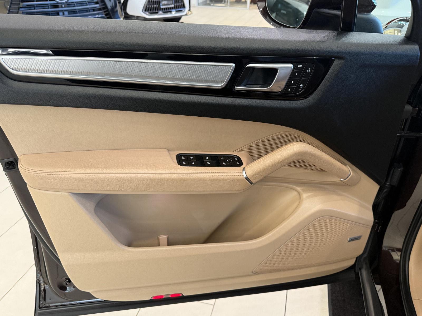 Used 2023 Mahogany Metallic Porsche Platinum Edition image 31