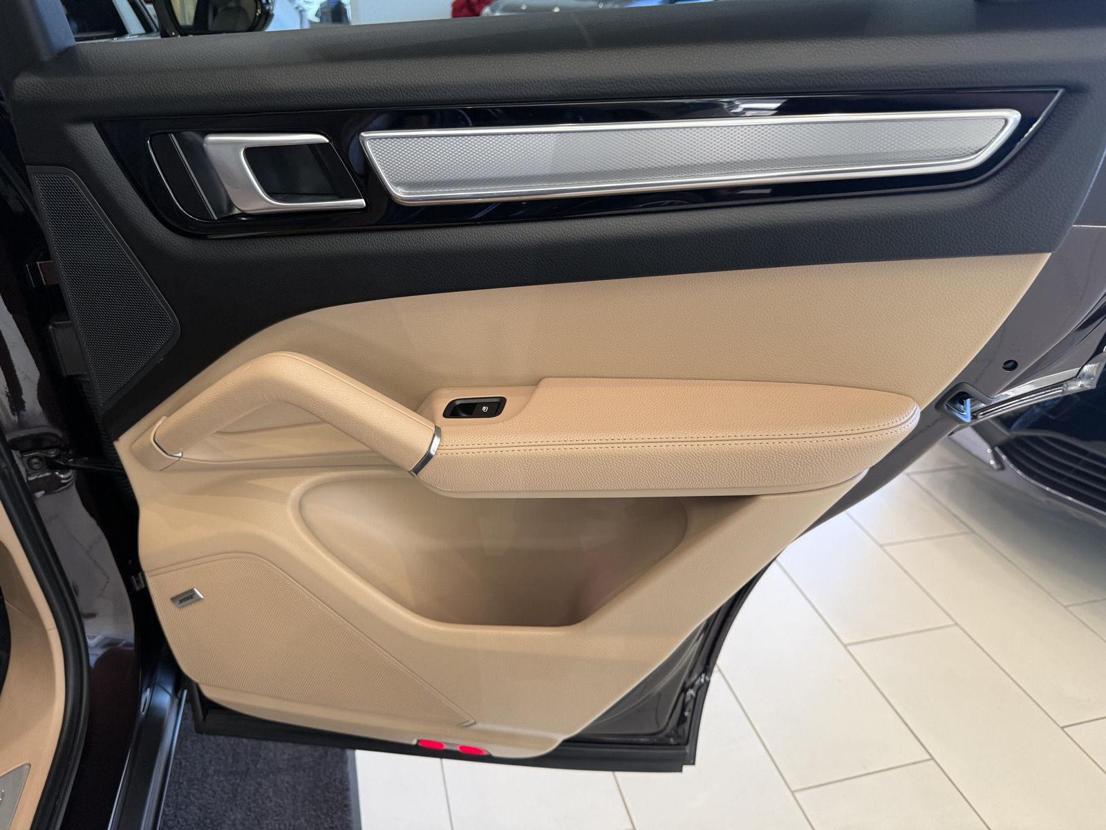 Used 2023 Mahogany Metallic Porsche Platinum Edition image 40