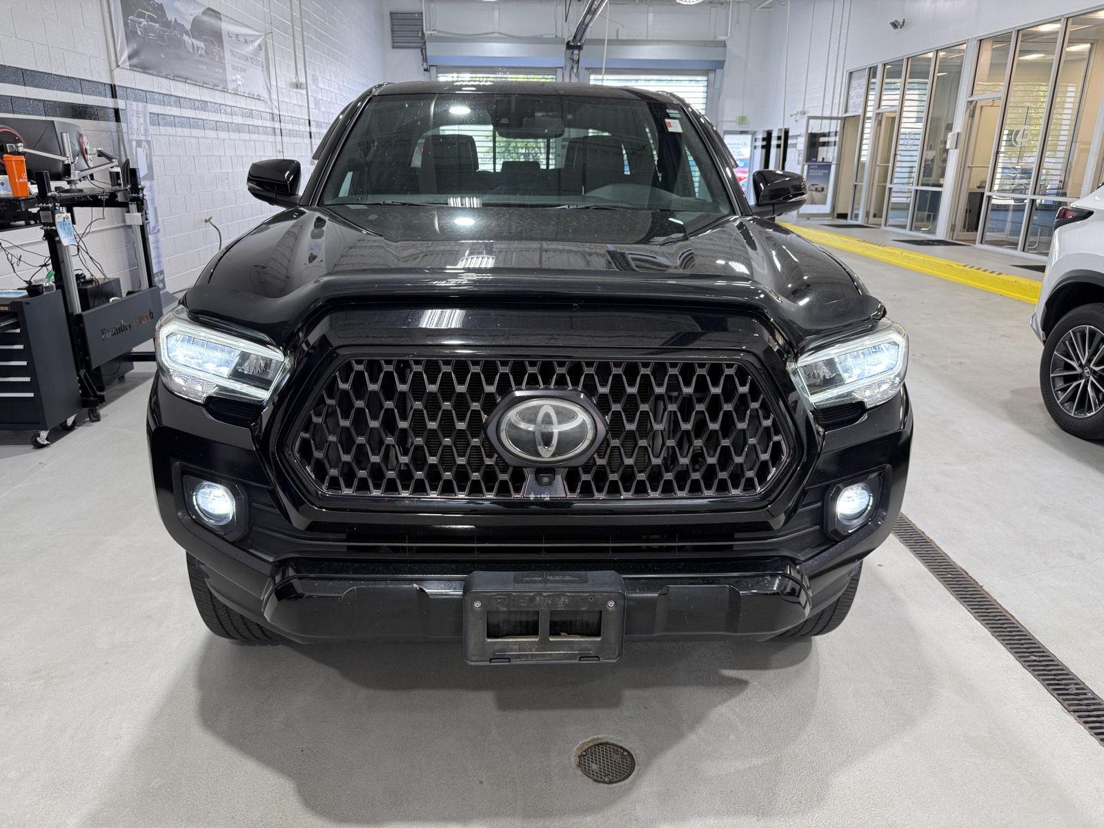 Used 2021  TOYOTA TRUCK LIMITED DOUBLE CAB 5 image 2