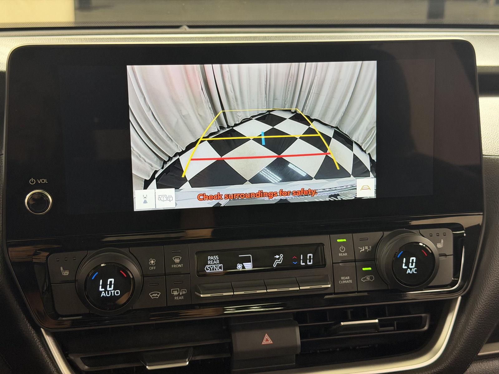 Used 2025 Wind Chill Pearl Toyota XLE image 19