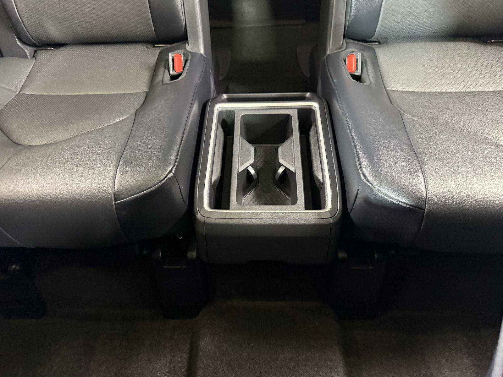Used 2025 Wind Chill Pearl Toyota XLE image 33