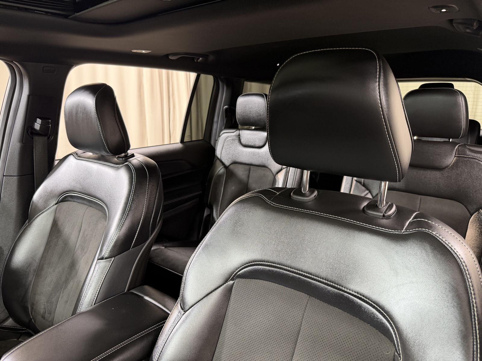 Used 2023 Baltic Gray Metallic Clearcoat Jeep Altitude image 26