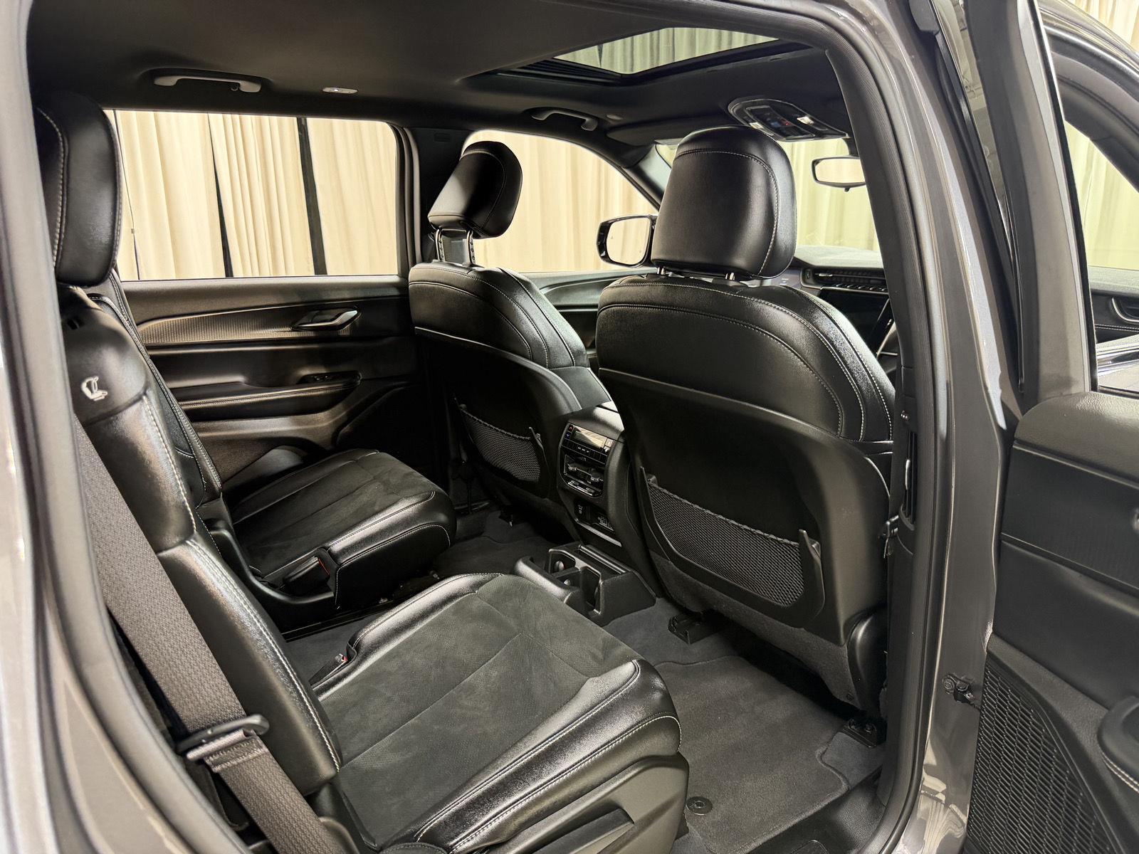 Used 2023 Baltic Gray Metallic Clearcoat Jeep Altitude image 37