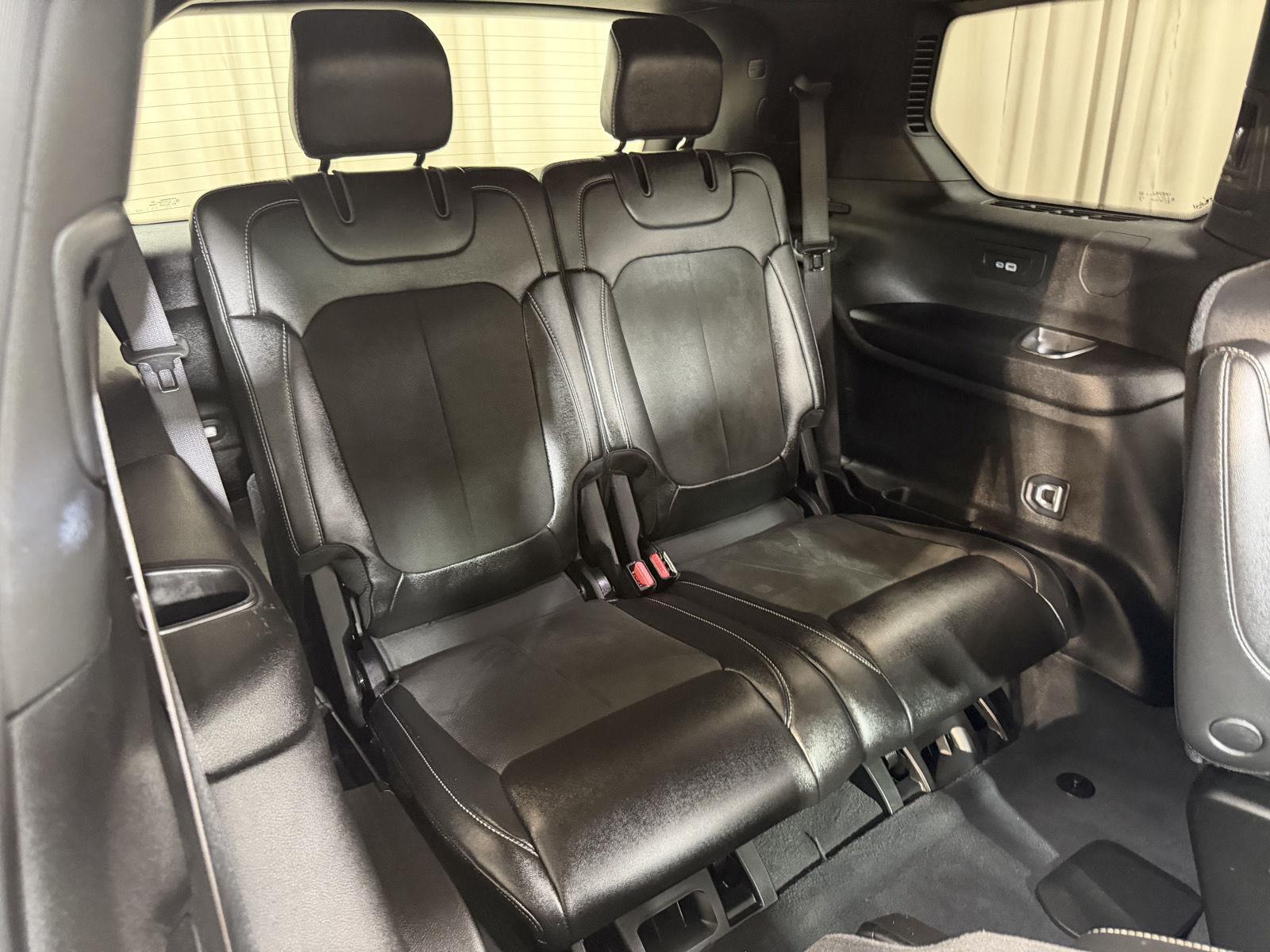 Used 2023 Baltic Gray Metallic Clearcoat Jeep Altitude image 39