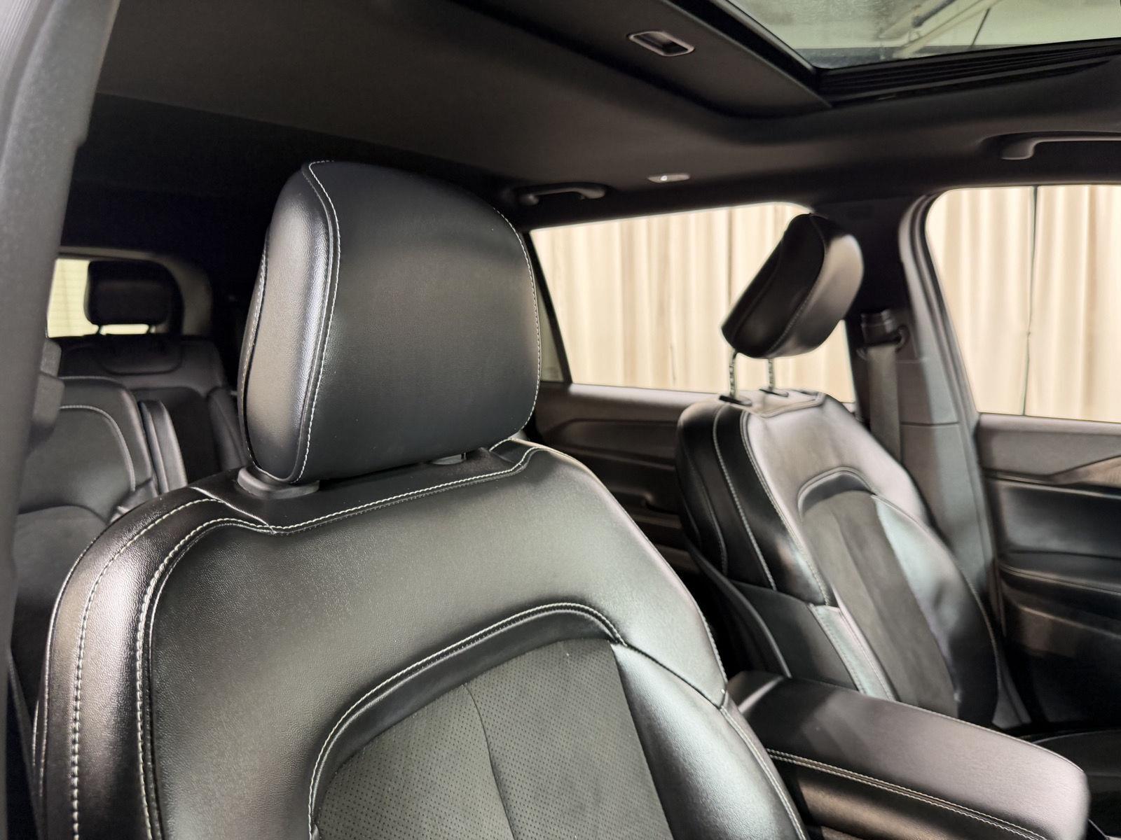 Used 2023 Baltic Gray Metallic Clearcoat Jeep Altitude image 42