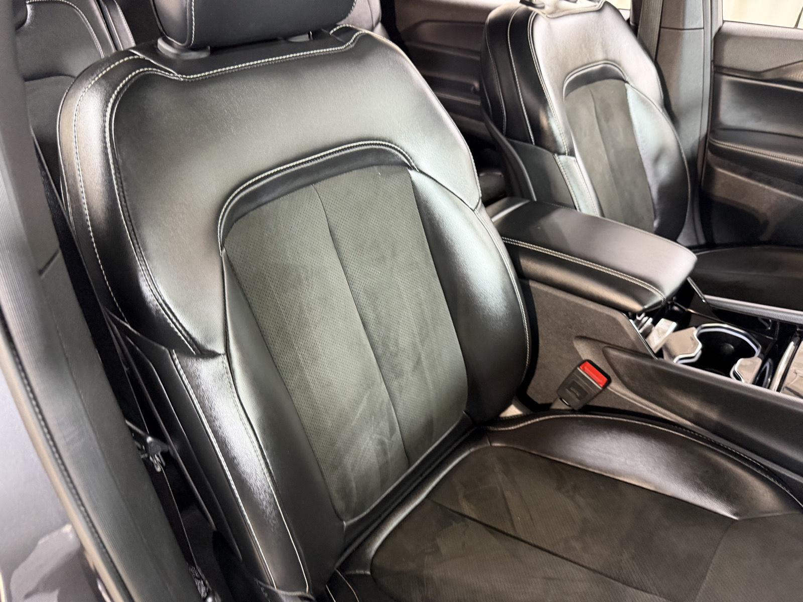 Used 2023 Baltic Gray Metallic Clearcoat Jeep Altitude image 43