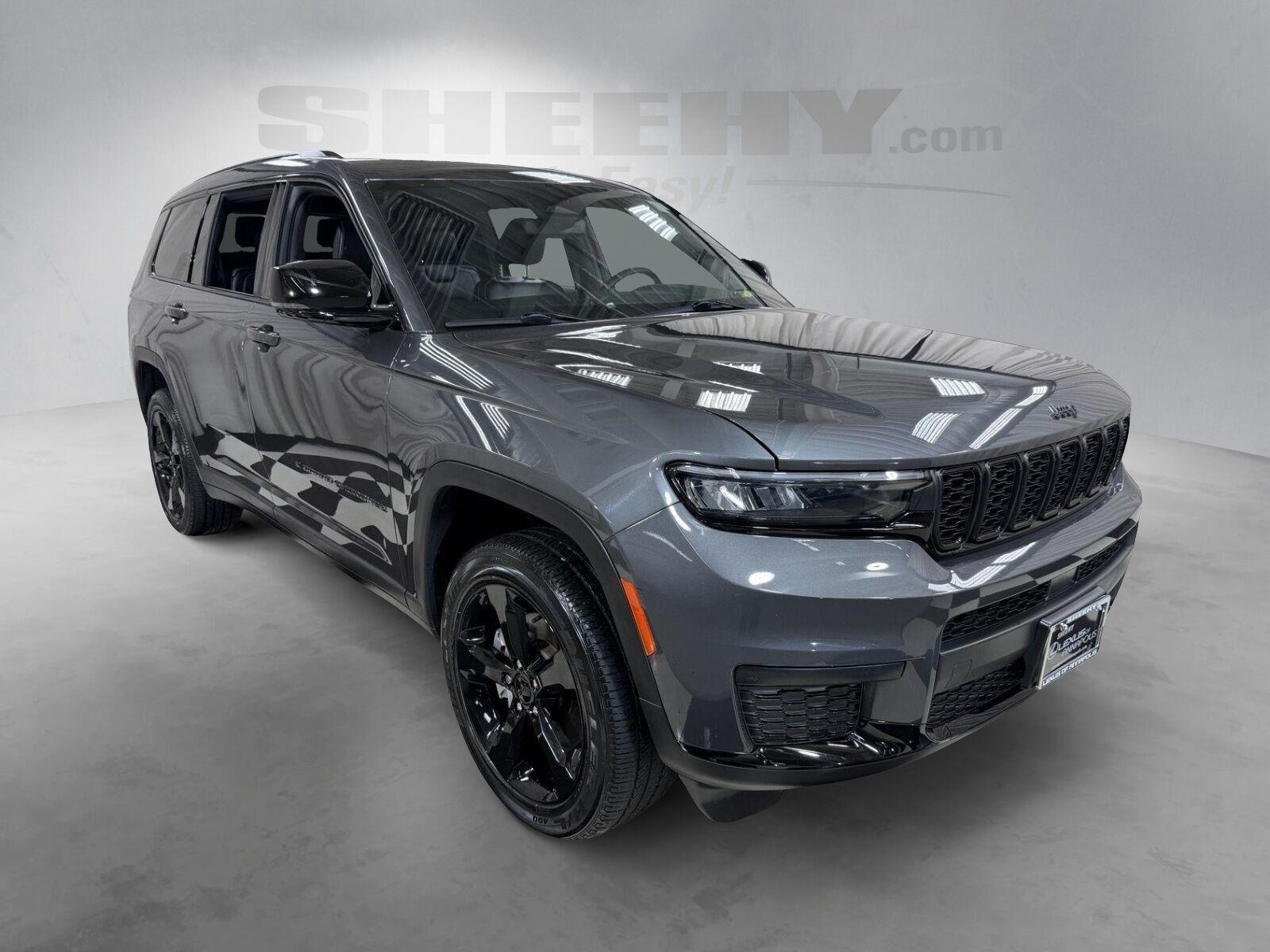 Used 2023 Baltic Gray Metallic Clearcoat Jeep Altitude image 2