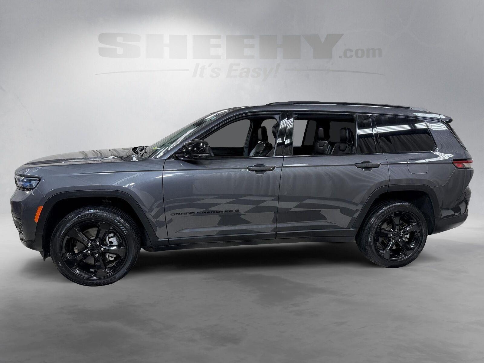 Used 2023 Baltic Gray Metallic Clearcoat Jeep Altitude image 15