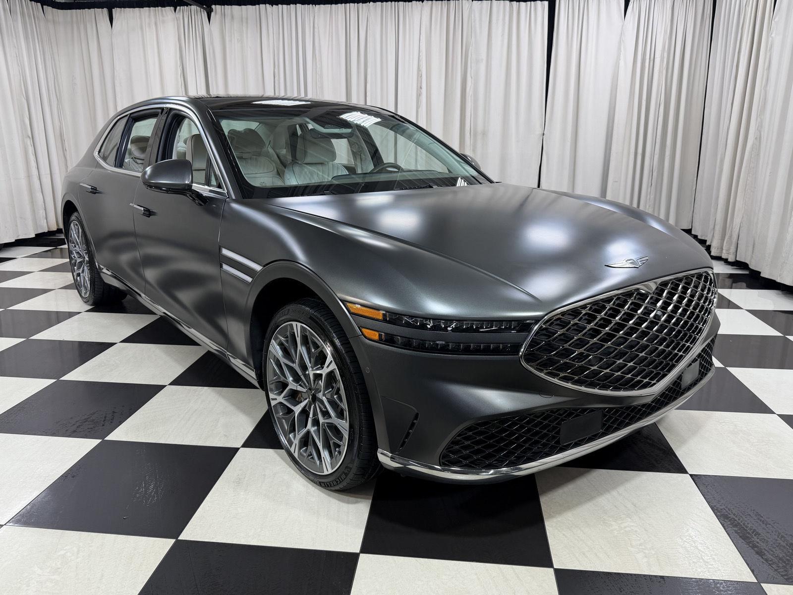 Makalu Gray Matte 2023 Genesis G90 Sedan All-Wheel Drive Automatic