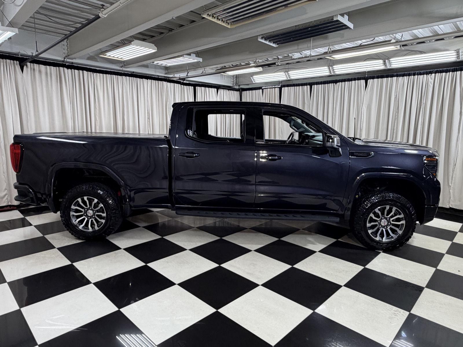 Used 2022 Titanium Rush Metallic GMC AT4 image 8