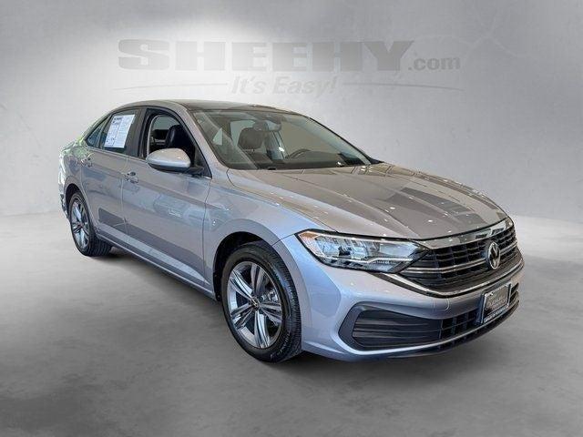 Used 2024 Pyrite Silver Metallic Volkswagen SE image 2