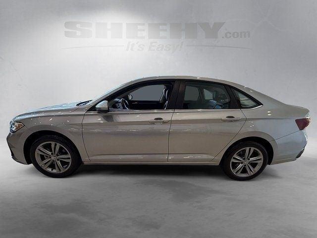Used 2024 Pyrite Silver Metallic Volkswagen SE image 16