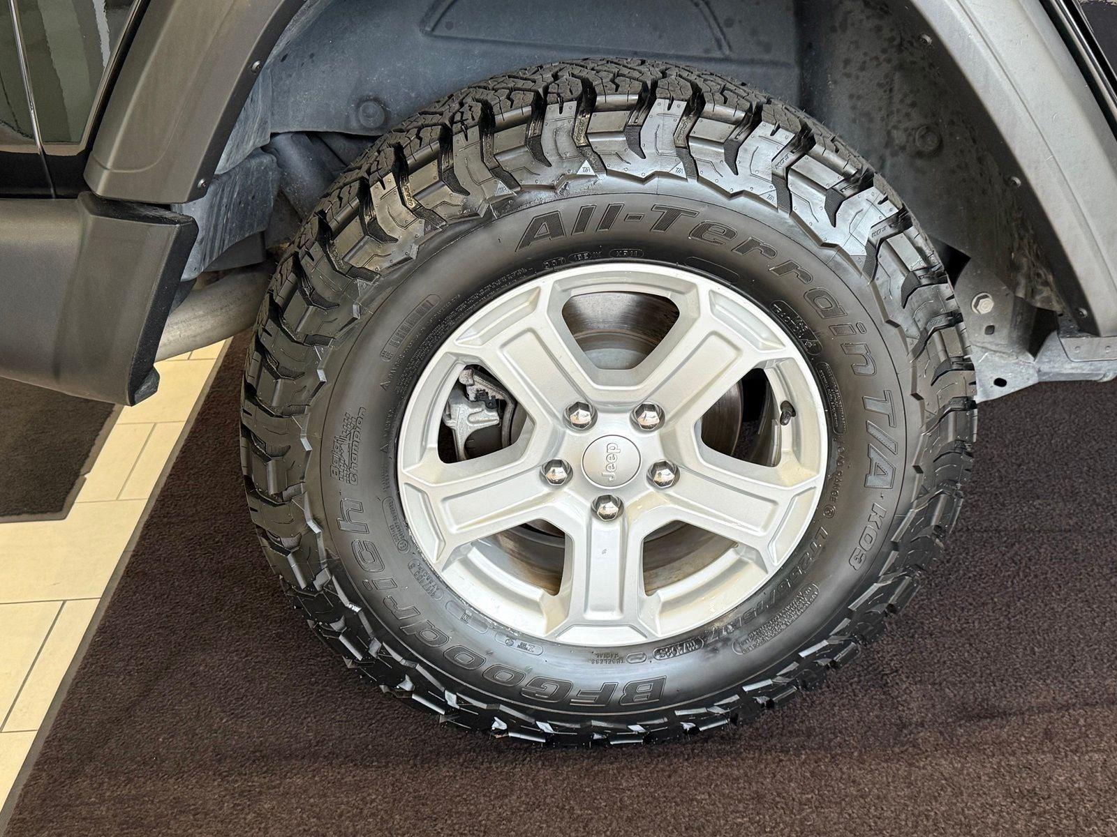 Used 2021 Black Clearcoat Jeep Unlimited Sport S image 26