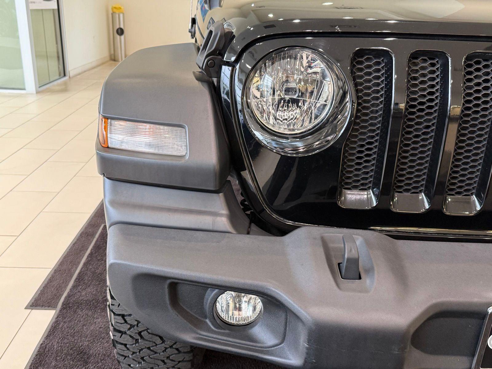 Used 2021 Black Clearcoat Jeep Unlimited Sport S image 30