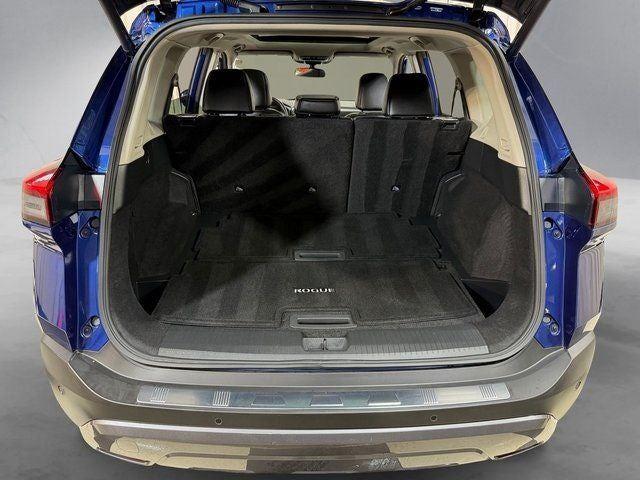 Used 2023 Caspian Blue Metallic Nissan SL image 31