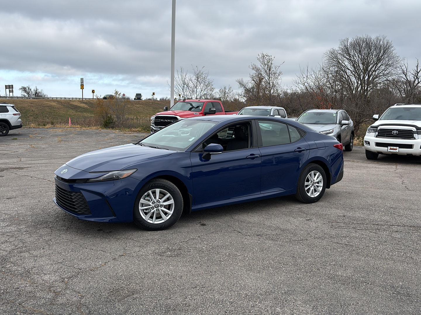 View vehicle photo 2