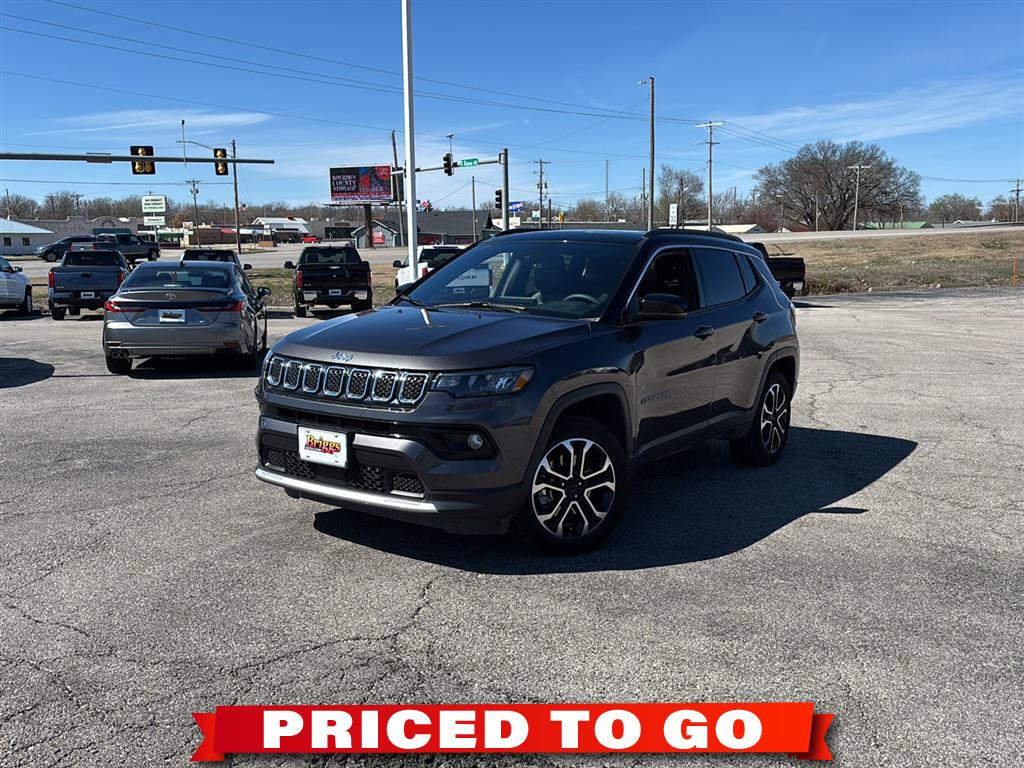 Diamond Black Crystal Pearlcoat 2024 Jeep Compass Limited 4WD SUV / Crossover Four-Wheel Drive 8-Speed Automatic