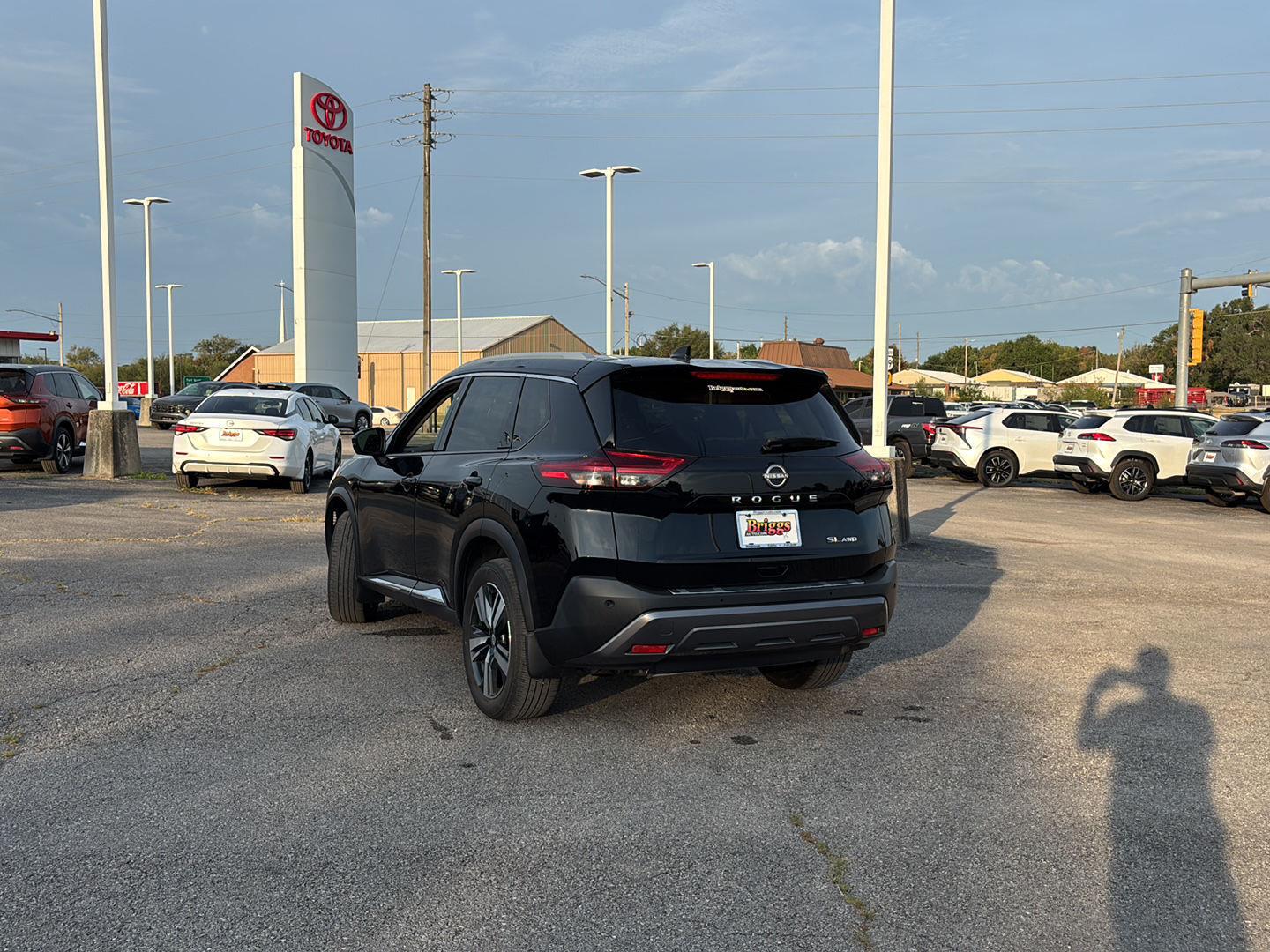 View vehicle photo 7