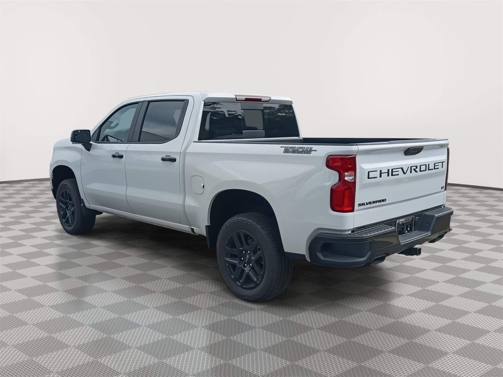 2026 Chevrolet Silverado 1500 LT Trail Boss - Summit White exterior view 4