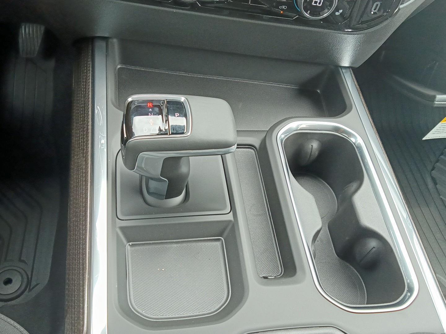 2026 Chevrolet Silverado 1500 LT Trail Boss - Summit White exterior view 18